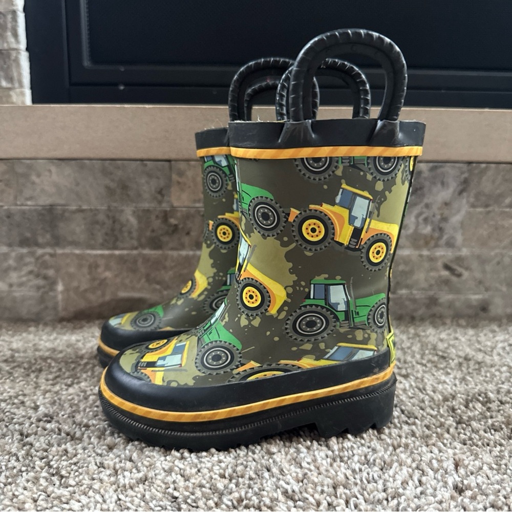 Western Chief Little Kids US 5 Tractor Rain Boots in Green and Yellow EUC